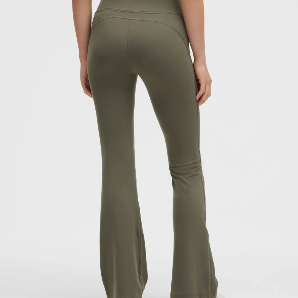 Lululemon groove pant super high rise flare legging - Picture 2 of 2